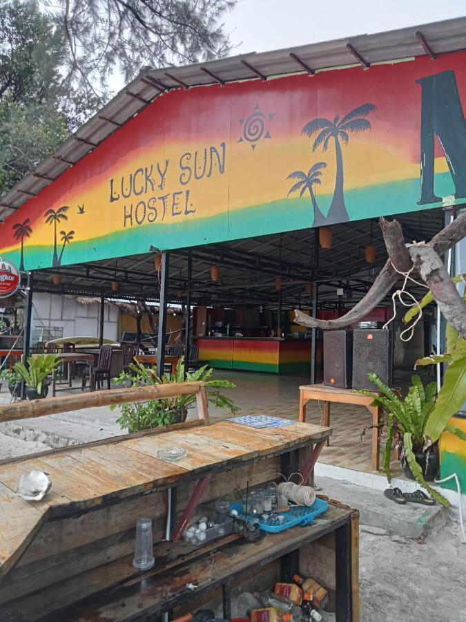 Lucky Sun Saracen Bay Hostel Đảo Koh Rong Samloem Ngoại thất bức ảnh