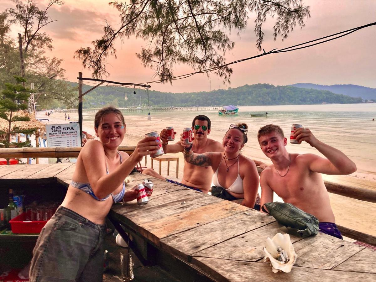 Lucky Sun Saracen Bay Hostel Đảo Koh Rong Samloem Ngoại thất bức ảnh