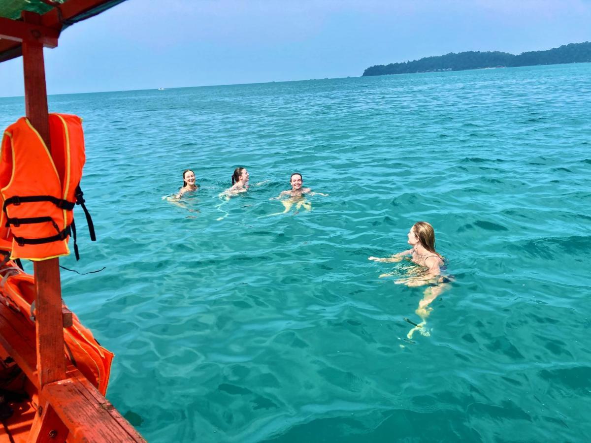 Lucky Sun Saracen Bay Hostel Đảo Koh Rong Samloem Ngoại thất bức ảnh