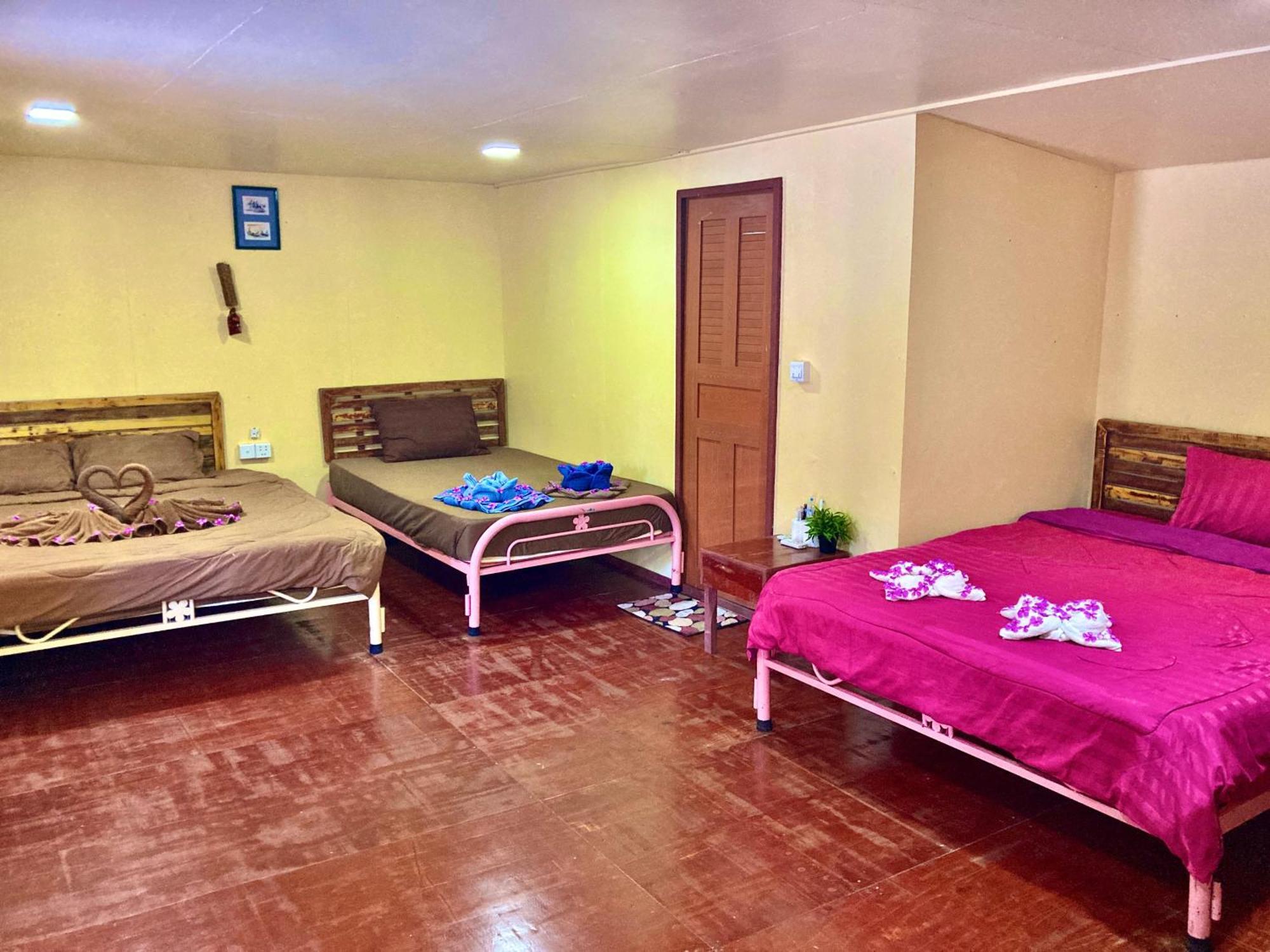 Lucky Sun Saracen Bay Hostel Đảo Koh Rong Samloem Phòng bức ảnh
