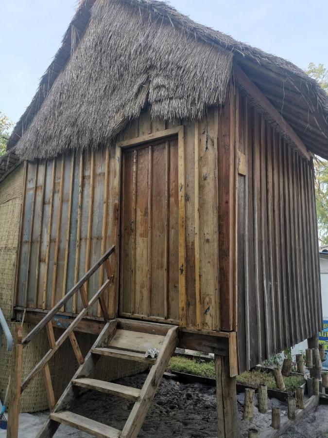 Lucky Sun Saracen Bay Hostel Đảo Koh Rong Samloem Ngoại thất bức ảnh