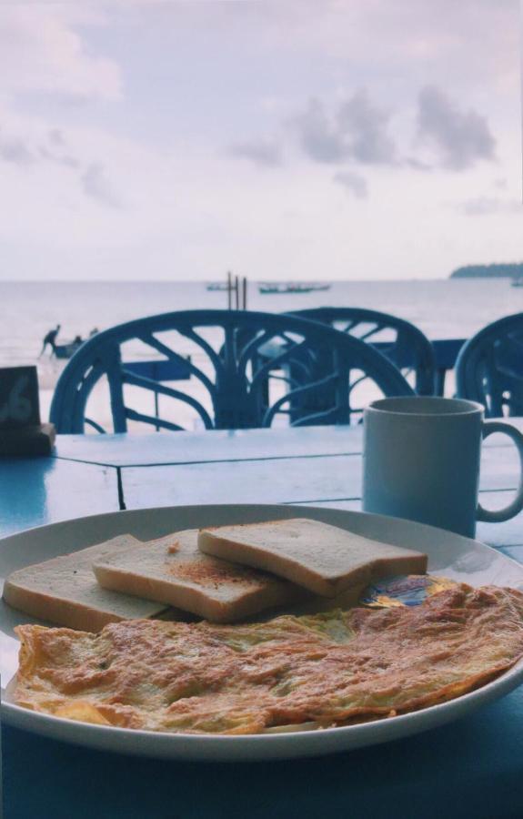 Lucky Sun Saracen Bay Hostel Đảo Koh Rong Samloem Ngoại thất bức ảnh